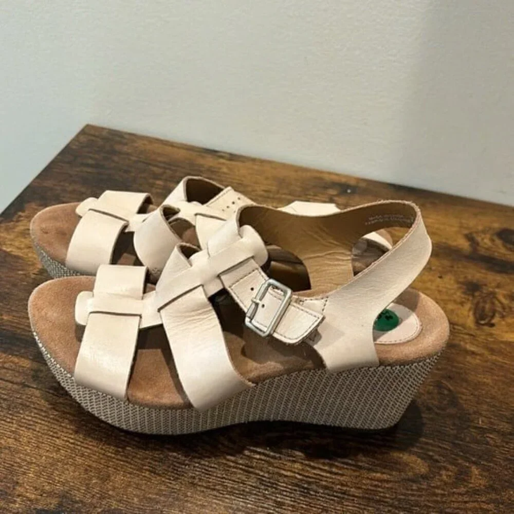 Clarks taupe wedge leather sandal size 7 - Picture 3 of 7